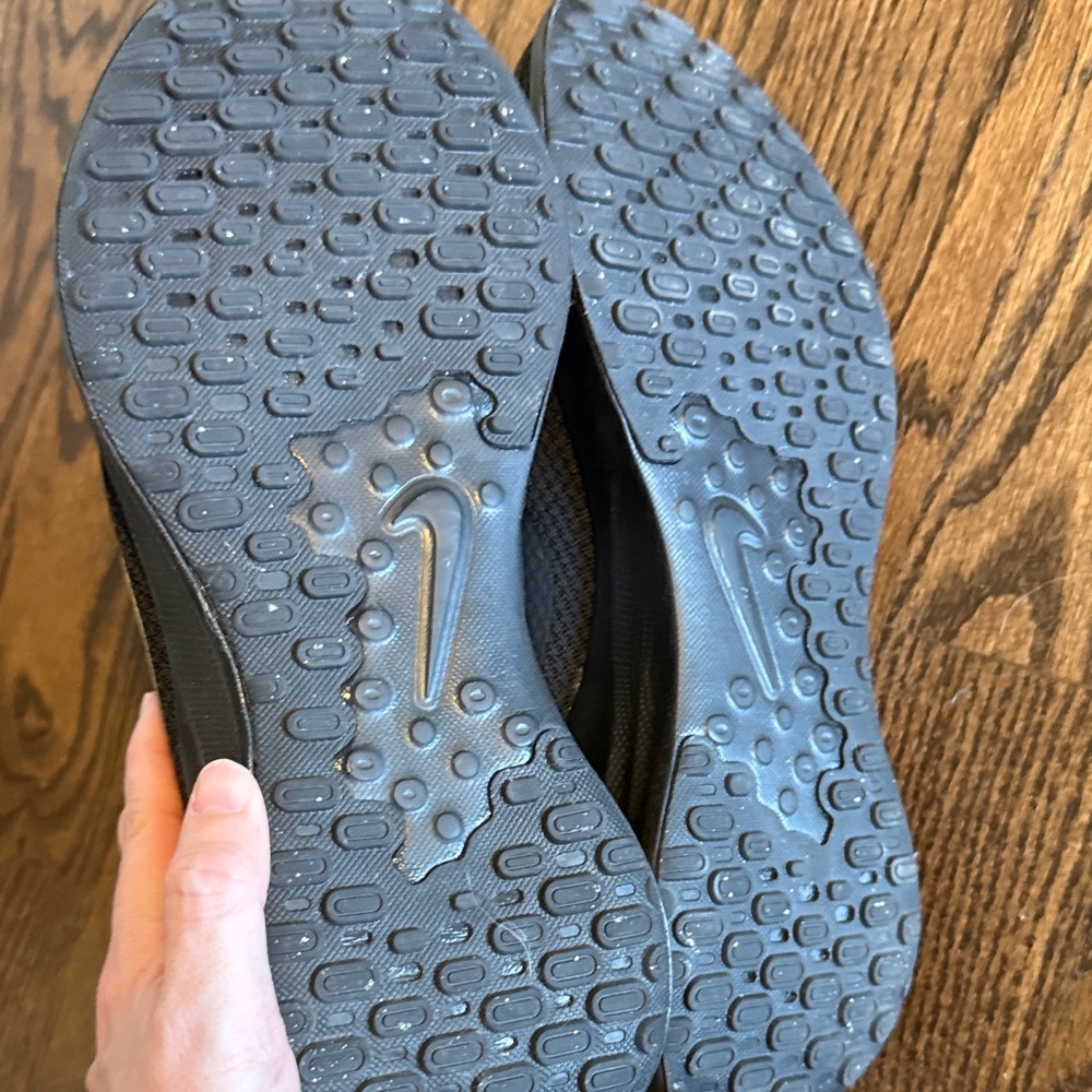 Nike Men's Black Athletic Sneakers - Picture 4 of 5